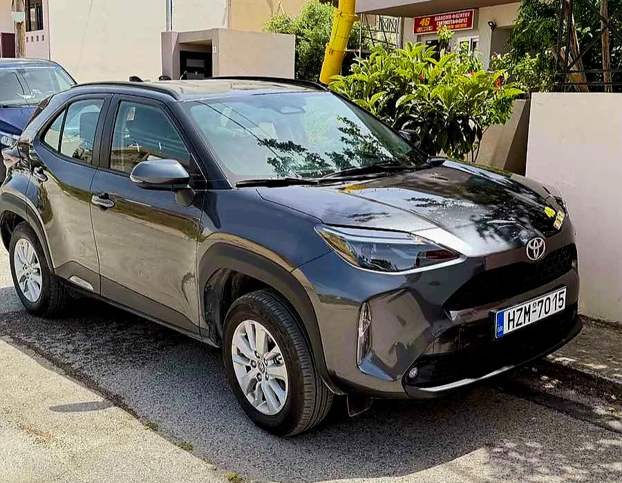 Toyota Yaris Cross in the Move Crete Transfer fleet